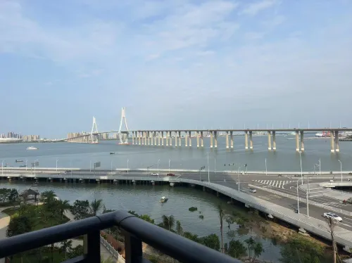 Yifeng Apartment (Rongsheng Zhongyang Guangchang)