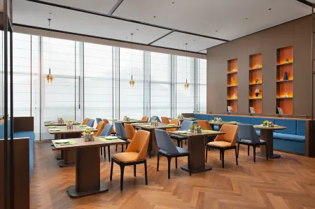 Hampton by Hilton Yibin University Town Отели рядом с достопримечательностью «Li Zhuang Lv You»