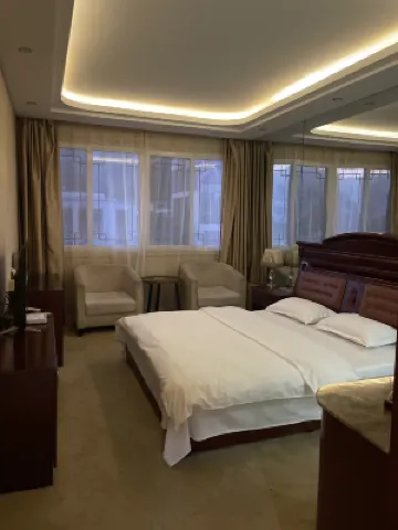 Shucheng Jinmingyang Business Hotel