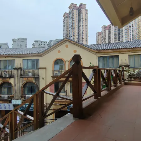 Rongquan Hotel (Chishui City Sanshili Riverside Avenue West Road)