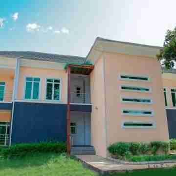 Nelson Mandela Gardens asaba Hotel Exterior