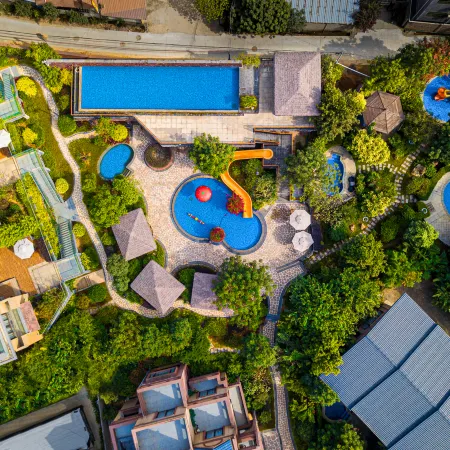 Longmen Yiyaju Homestay