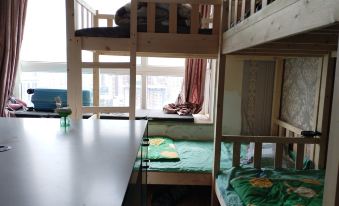 Cuihua Hostel Homestay (Huancheng South Road Metro Entrance)