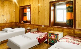 Yuzi Ximaqing Ama Homestay