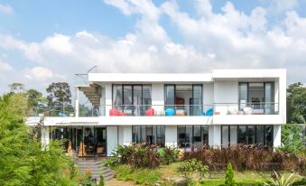 TwoSpaces Living at DeRos Resort & Cafe, Bogor