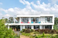 TwoSpaces Living at deRos Resort & Cafe, Bogor