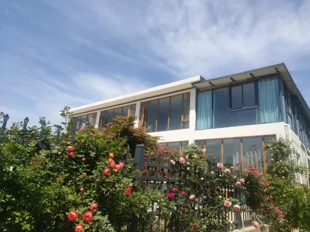 Shi De Ban Ri Xian B&B Отели рядом с достопримечательностью «Langxixian Wuyuan Shan Shui Nongye Park»