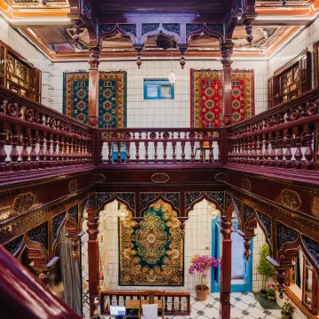 Xunjiang Bieyuan Homestay（Kashgar ancient city scenic area inside） Hotels near People's Park