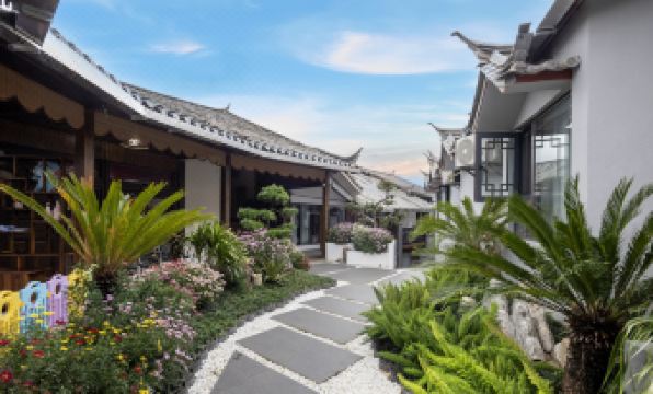 Oriental Garden Inn (Lijiang Old Town Watermill)