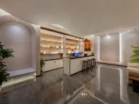 Li Semi-Private Hot Spring Homestay (Bipenggou Li Xiaolu) Hotels in Li County