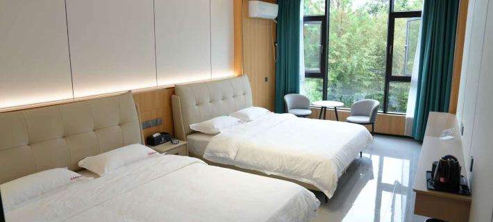 Longhu Mountain Linxi Tingquan Courtyard Hotel a Guixi