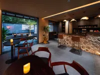 Hua Zhu · Stylist Art Accommodation