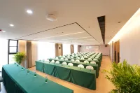 Hualin Aisheng Hotel (Yinji International Tourism Resort) - Airport Shuttle