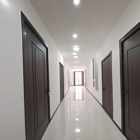 Linjiang Guanglong Business Hotel