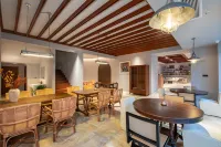 Growing in the Alley Homestay