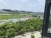 โรงแรม ฮอลิเดย์ ว่านหนิง โรงแรมในเสอเซียน