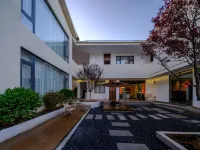 Nangeyun Mansion Designer Audio-Visual Oxygen B&B (Shangri-La Dukezong Ancient City Store)