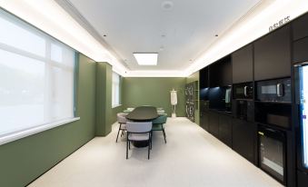 Hi lnns(Hanting Hotel Tianjin Dagang JingiRoad  )