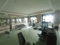 Boyue Apartment (Qingyuan Fogang Evergrande Yiquan Four Seasons) - Gym