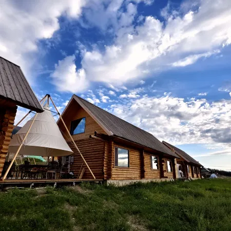 Beichen Homestay (Baihaba Scenic Area)