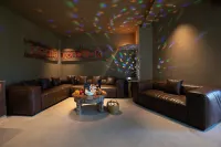Zunyi Granary · Persimmon Tree Side Mountain Estate Vacation Apartment - bar