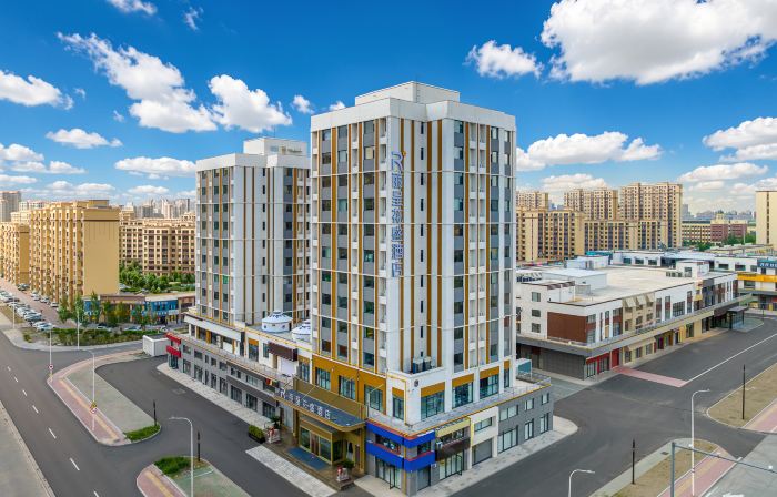 Rezen Huasheng Hotel (Daqing East Station)