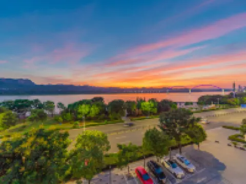 Holiday Inn Express YICHANG RIVERSIDE by IHG Hotels in Yichang