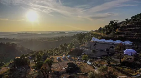 Hill Ventures Adventure Camping Resort & Restaurant Отели в г. Кангра