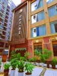 Jinfeng Mingren Hotel Hotels near Nanjiang Guangyun Station
