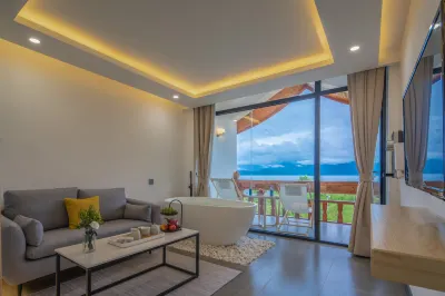 Lugu Lake View Hotel Các khách sạn gần Lover Tree