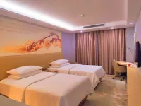 Vienna Hotel (Hechi Baima Street Store) - Mountain view