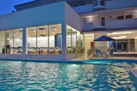 Avi Pangkor Beach Resort - 비치