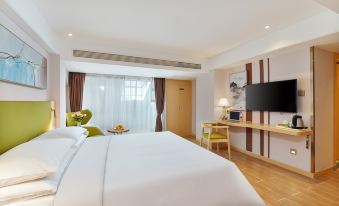 Vienna 3 Best Hotel (Nanjing Lukou Airport Tongshan Subway Station)