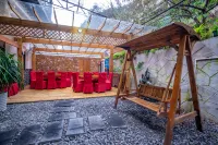 Guiranju Light Luxury Guesthouse - บริการรถรับส่ง