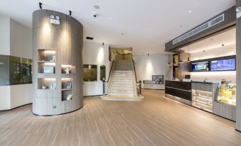 HanTing Hotel (Shanghai Xuhui Yishan Road Subway Station)
