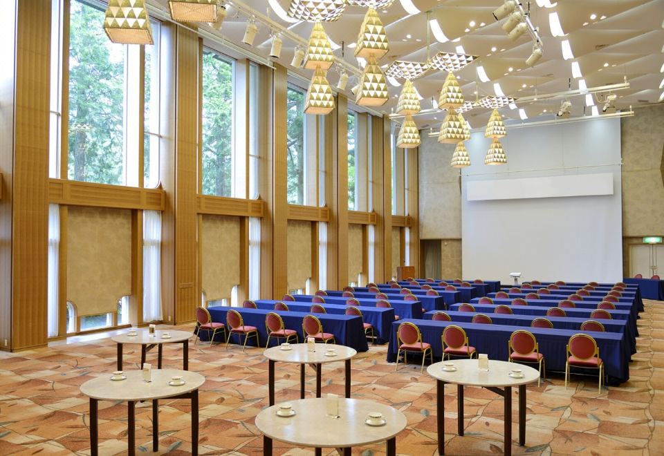 4. 더 프린스 하코..