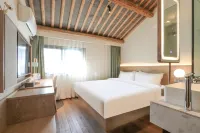 Suzhou Liuxiang Hotel (Guanqian Street Pingjiang Road)