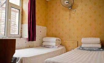 Baicheng Yanlin Fashion Hotel