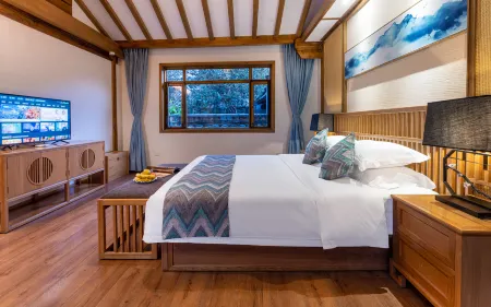 Yunshanshui Hot Spring Panoramic Holiday Hostel Отели в г. Тенчун