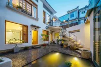 Yuntang Luxury Resort Hotel Dali Hotels near Observation Deck of Longkan Wharf
