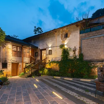Yangshuo Xiaxiang yishanjing homestay Hotels near Guanyin Mountain