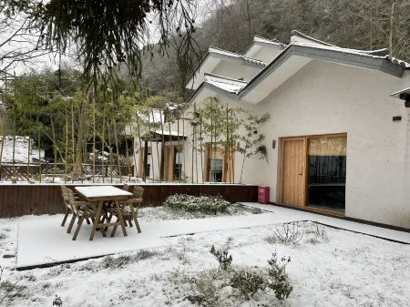 Huaduli Dujuanxiangshe Boutique Homestay Отели рядом с достопримечательностью «Shiniu Tourism Town»