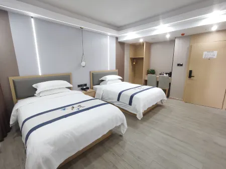 Lianjiang Yingzai Hotel