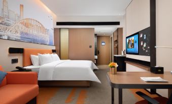 Hampton by Hilton Hefei West Railway Station Sili River