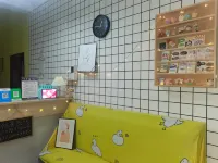 Theme Inn