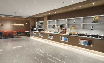 HanTing Hotel (Qingdao Jiaozhou Jiaodong Airport Yangguang Building)