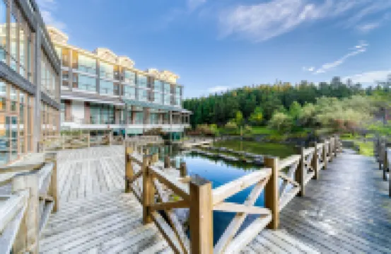 Xinhua Hotel Fairy Mountain Hotels near Chongqing Xiannvshan Airport