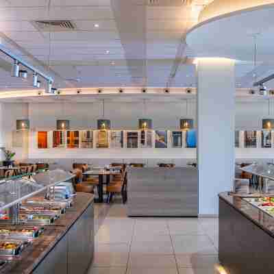 Mayfair Gardens Dining/Meeting Rooms