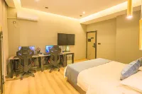 摩鯨元素電競飯店 - 電競
