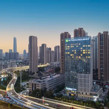 Wyndham Garden Wuhan Hankou Отели рядом с достопримечательностью «Вокзал Ханькоу»